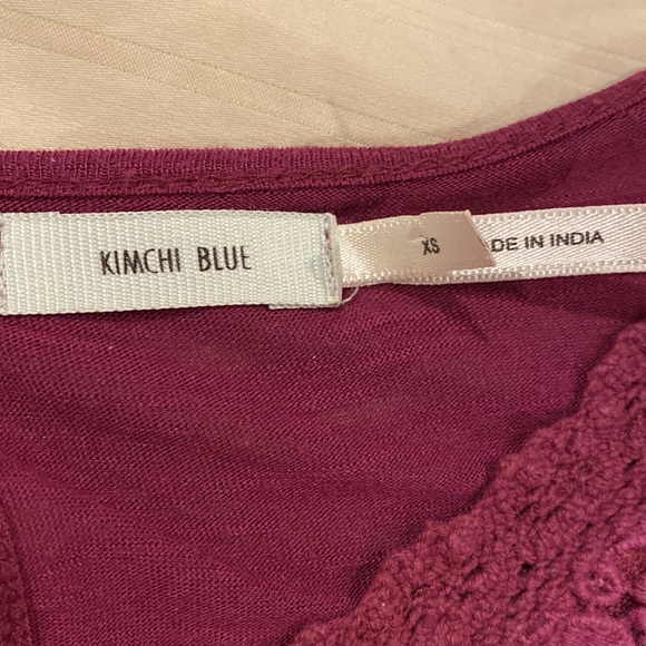 Kimchi Blue Urban Outfitters Magenta Lace Crochet Flowy Top - Picture 3 of 6